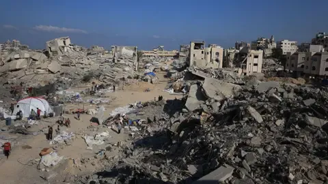 Israeli Tanks Push into Major Gaza City Civilian Area