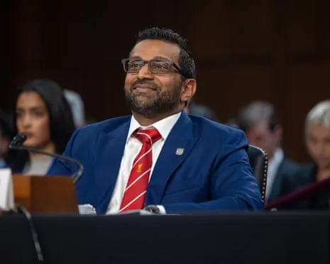 Top US Lawman Sports Liverpool Necktie at Congressional Session