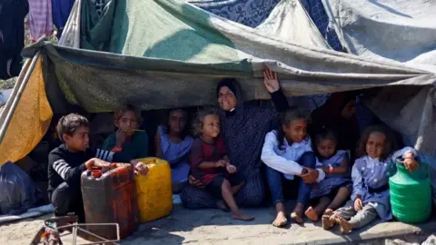 Dire Conditions in the Gaza Strip while Israeli Forces Continue Operations